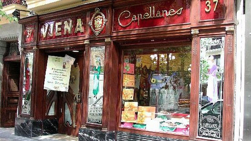 Pâine, prăjituri și cafea, de 150 de ani într-o cafenea cu stil din Madrid. Un business de familie, care nu doar a supraviețuit, ci s-a și extins