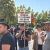 UPDATE | FOTO | Protest violent în Capitală: Mii de crecătorii de oi au ieșit în stradă și cer reluarea urgentă a exporturilor: „Fermierii au nevoie de piețe redeschise, nu de noi întârzieri” / Jandarmii au folosit spray-uri cu gaze lacrimogene: „Au forțat dispozitivul”