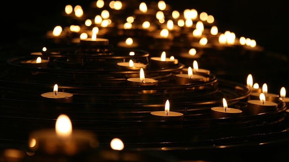 Zeci de tineri, atrași de un grup autointitulat spiritual din Italia / Pentru perioade lungi, adepții nu au voie să mănânce și să bea, cu excepția unor cantități foarte mici: patru zile de post pe săptămână pentru „purificarea spiritului și a corpului”