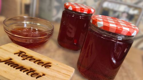 VIDEO | Rețetele Juanitei | Peltea de gutui și mere/ Dulcele de casă la care folosim resturile de fructe de la alte prăjituri