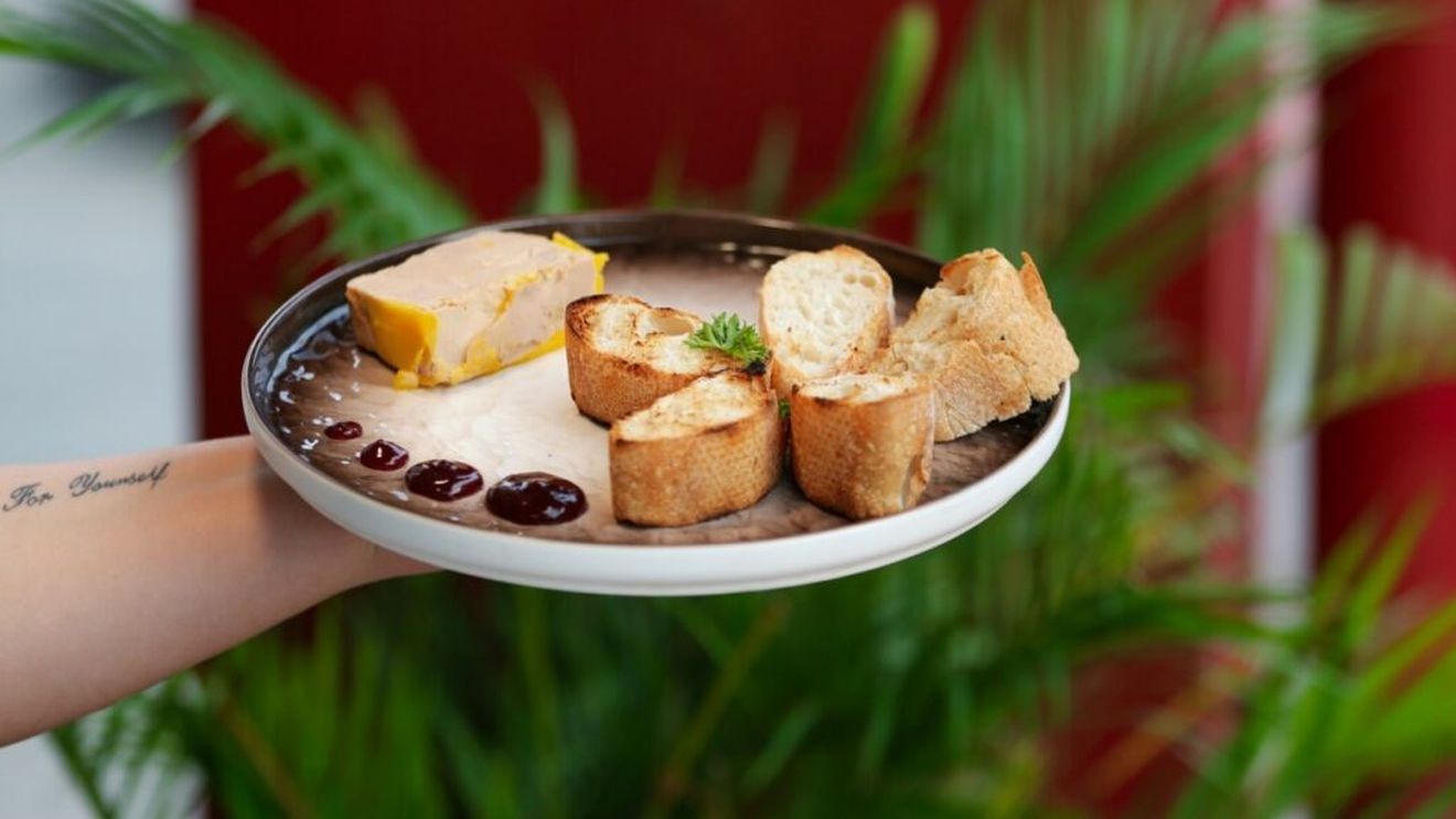 O echipă de cercetători propune un foie-gras alternativ şi „mai etic”, fără îndoparea forțată a animalelor