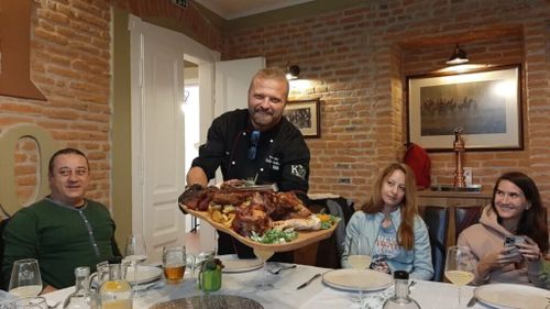 Ce nu trebuie să ratezi în Gheorghieni: supa armenească cu hurut și brânzeturi premiate