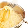 „Aurul alb” din oala de paste / Trucul bunicilor din Italia: cum poate fi refolosită apa pentru vase, plante și păr