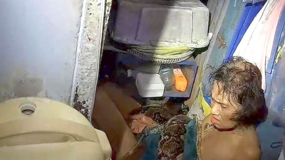 Gătitul, periculos în Thailanda: Femeie de 64 de ani, salvată după ce a fost strânsă timp de două ore în bucătăria sa de un șarpe constrictor de mari dimensiuni