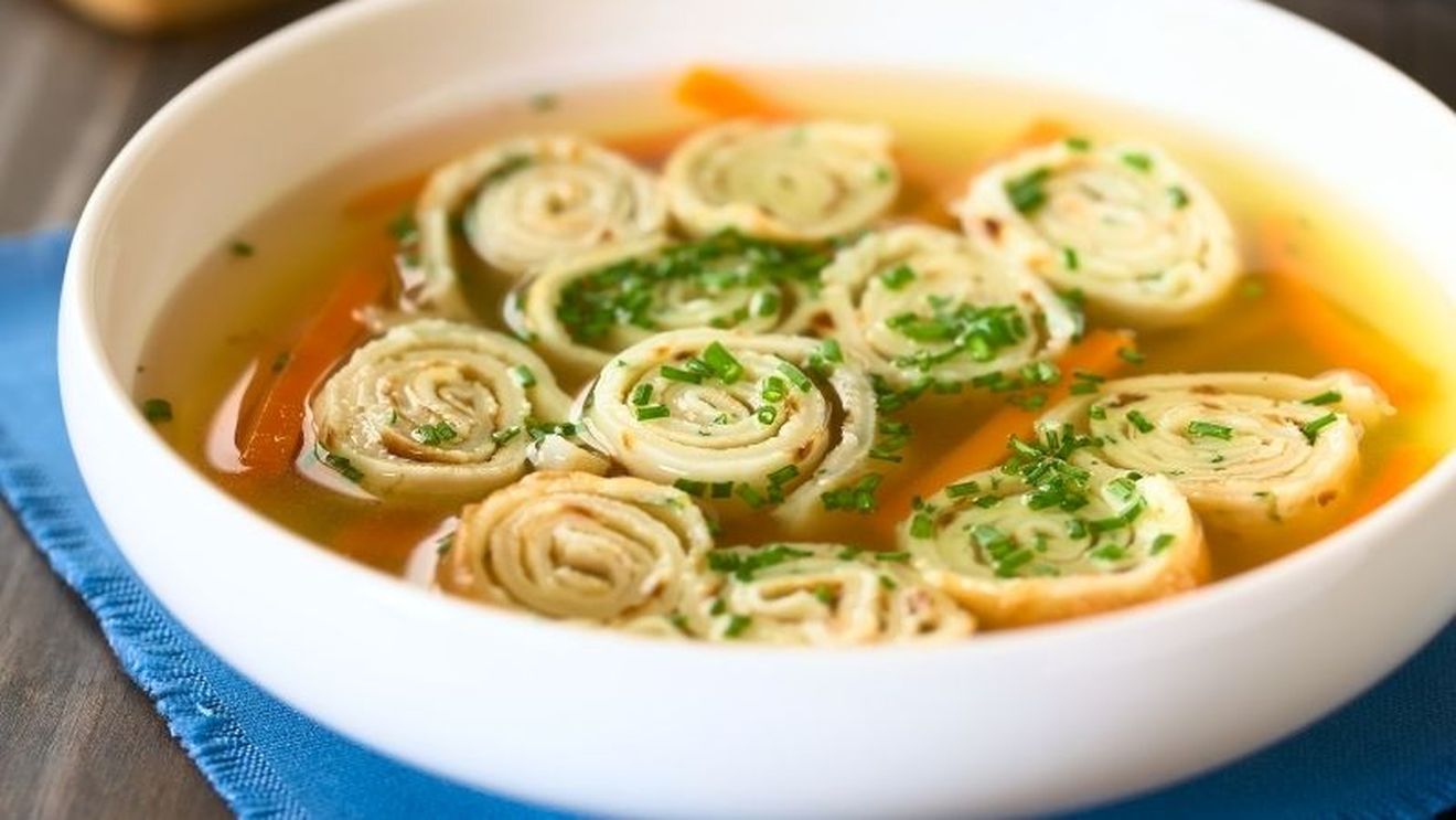 Gătitul de tip 2 în 1. O singură oală, două feluri principale de mâncare. Câteva preparate din gastronomia italiană care se gătesc în tandem, inspirație antirisipă și optimizare