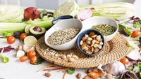 Proteina, marea provocare pentru vegetarieni / Cum poți ajunge să consumi 100 de grame de proteine pe zi fără carne sau ouă / Specialiștii explică ce trebuie să pui în farfurie