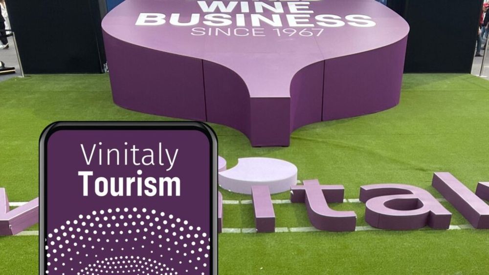 Prima ediție Vinitaly Tourism în cadrul celui mai mare târg de vin din Italia, pentru promovarea turismului viticol. De la „drinking wine” la „living wine”, vinul devine primul criteriu în turismul de experiențe