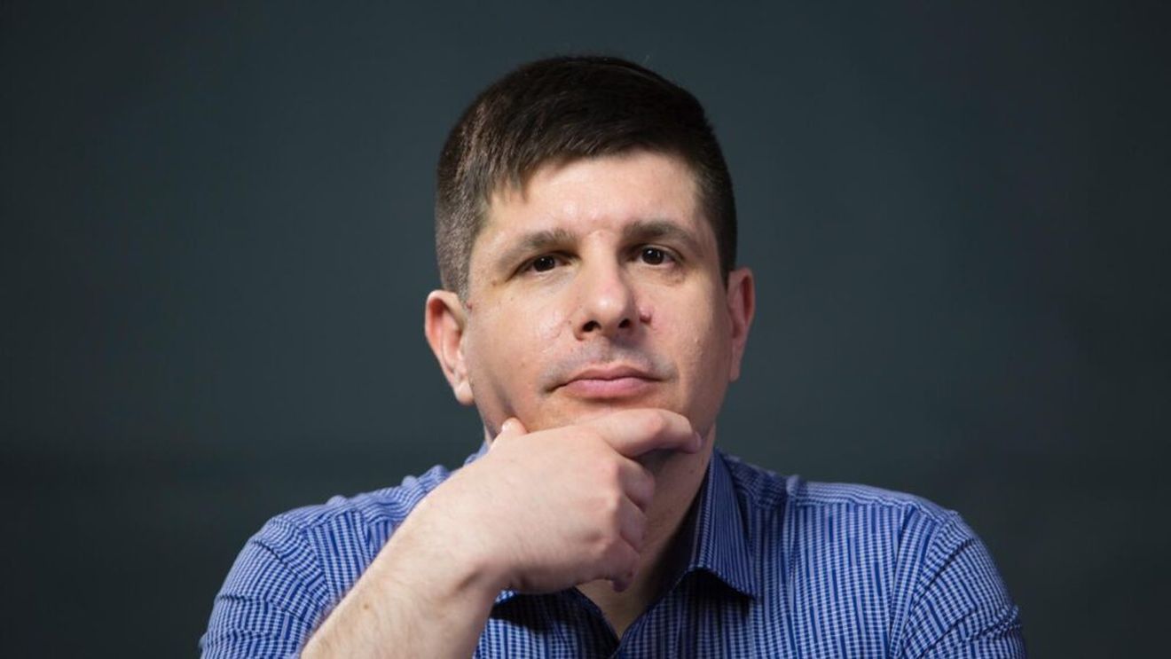 Grăsimile care „hrănesc” creierul |  Dr. Dan Benția (neurochirurg): „Acizii grași Omega-3 încetinesc procesele degenerative ale creierului și susțin comunicarea dintre neuroni”