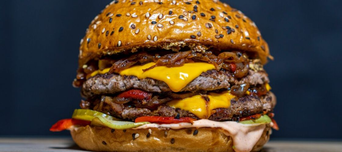 Cei mai buni burgeri din lume în 2026 / De la wagyu japonez la brisket afumat nouă ore