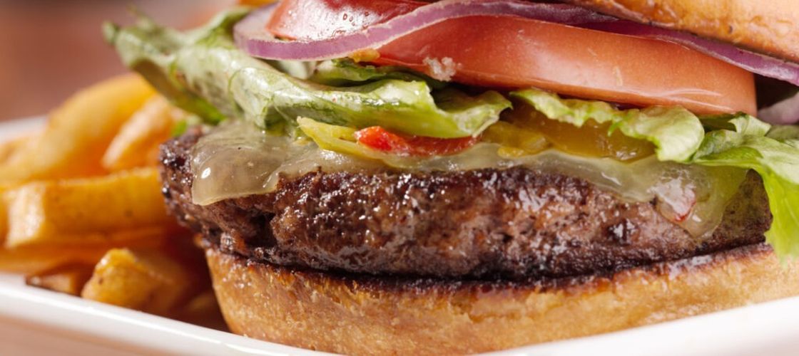 STUDIU „Fast-food-ul” și dulciurile din copilărie modifică ireversibil creierul, chiar dacă la maturitate mănânci sănătos
