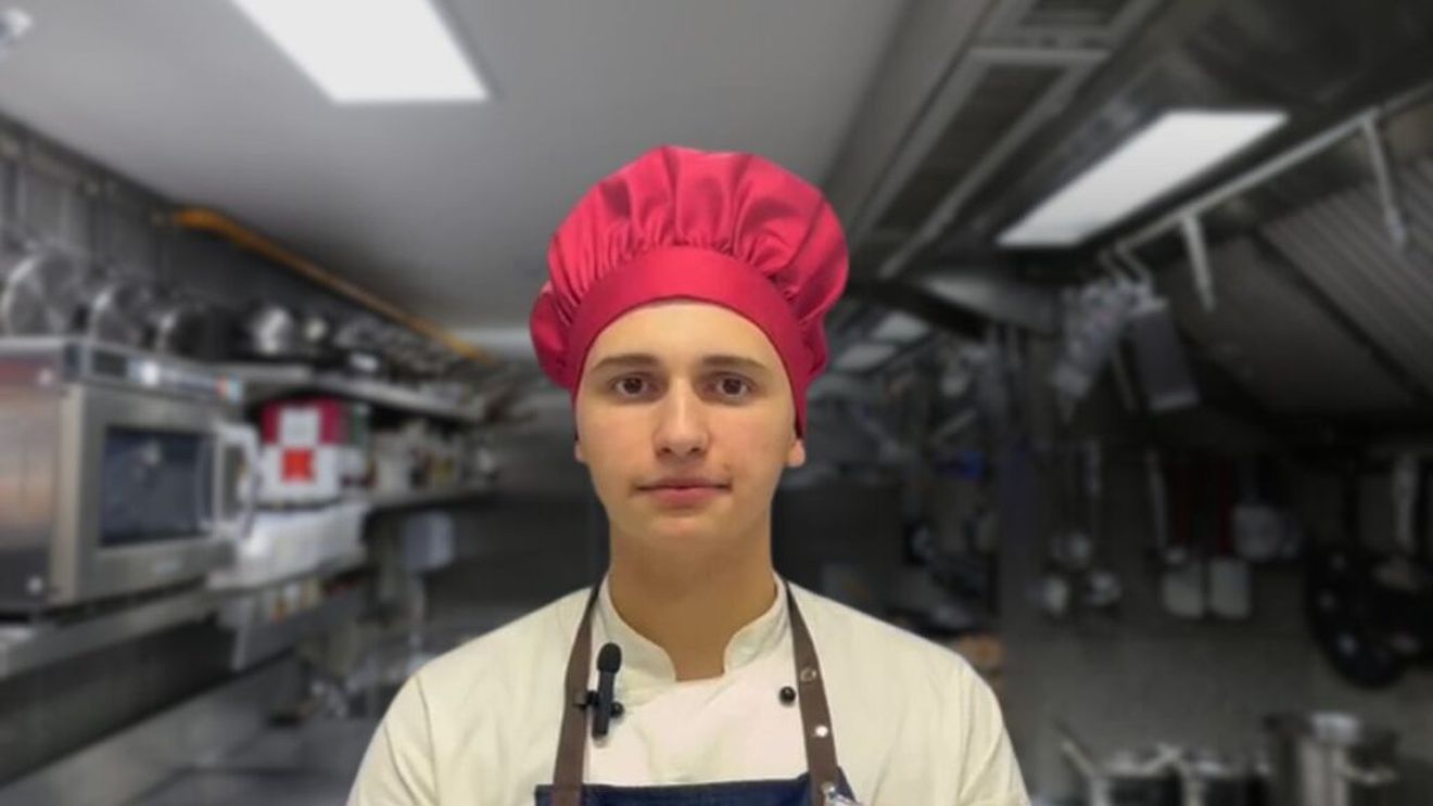 INTERVIU - VIDEO | La doar 16 ani, Gabriel deja stăpânește bucătăria: „Văzându-i pe părinții mei cum gătesc, am zis să încerc și eu”