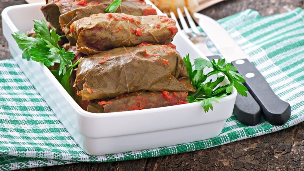 Dolma, mâncarea care a cucerit lumea / Povestea unui preparat născut în Imperiul Otoman și adoptat pe patru continente / În România se numesc sarmale și sunt considerate preparat tradițional