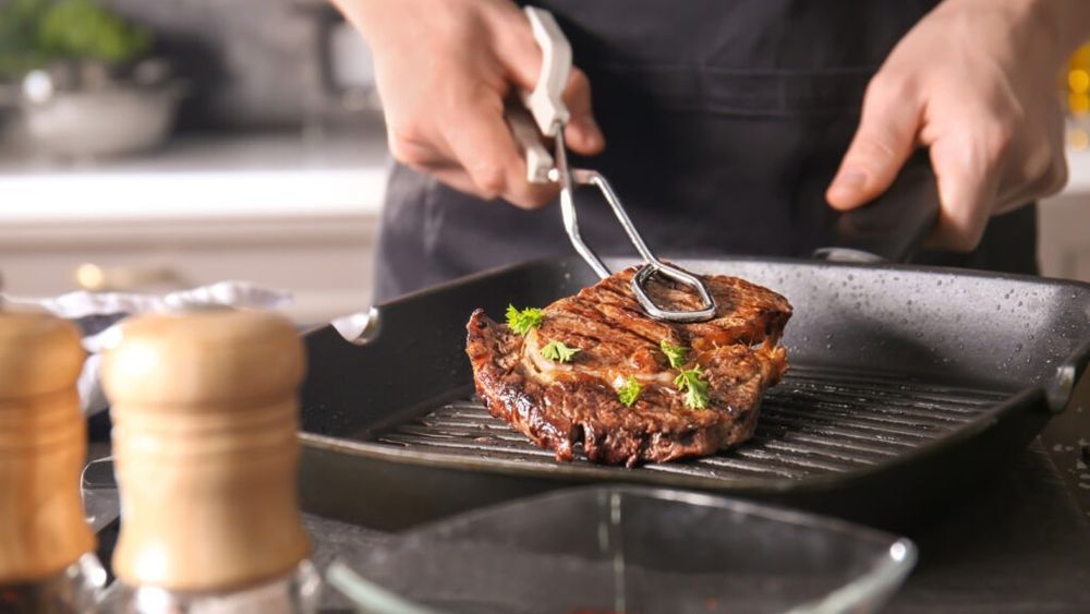 Greșeala obișnuită în bucătărie, care te poate îmbolnăvi/Riscul nu este cel mai mare, dar nu e de neglijat