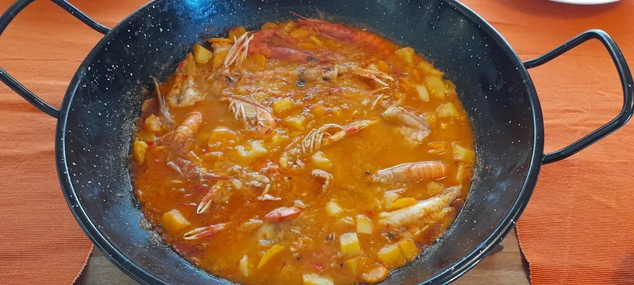 peste fructe de mare
