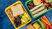 ANSVSA intensifică verificările în școli și la firmele de catering / Inspectorii controlează alimentele, igiena și lanțul frigorific