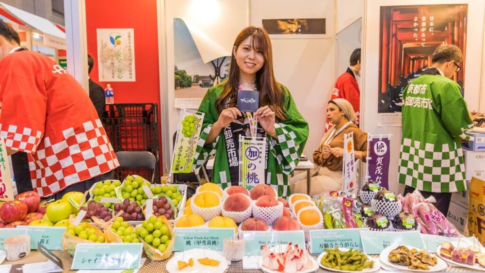Asia Fruit Logistica, cel mai mare târg asiatic dedicat sectorului fructe - legume, organizat între 4 - 6 septembrie, la Hong Kong/Târgul va găzdui 750 de expozanți din peste 40 de țări