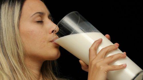 Dincolo de calciu: aceștia sunt nutrienții esențiali pentru sănătatea oaselor, mușchilor și articulațiilor/ De ce este bine să consumi produse lactate îmbogățite cu nutrienți necesari după o anumită vârstă