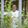 Cine este cheful francez cu 18 stele Michelin, celebru în lumea gastronomiei, dar aproape necunoscut în afara Franței / Este apreciat mai ales pentru modul în care a reinterpretat sosurile franceze clasice