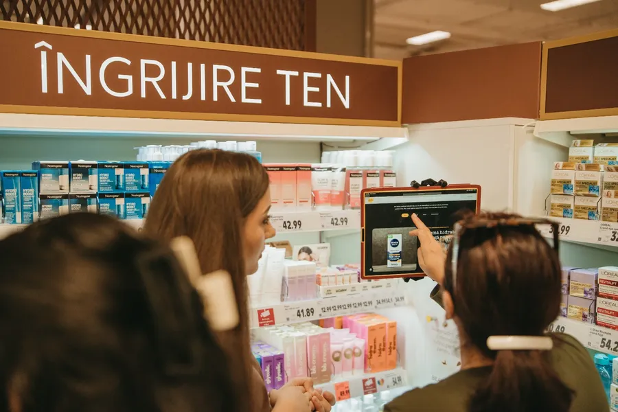 Oglinda cu AI din Kaufland îți spune ce produse sunt potrivite pentru tenul tău