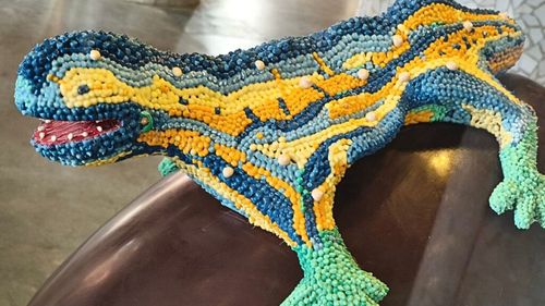 FOTO-VIDEO | Expoziția de ouă de ciocolată cu simbolistica lui Gaudí / Cei mai celebri ciocolatieri din Barcelona s-au întrecut în a reconstrui spiritul Parcului Güell