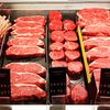 Nu cumpăra niciodată carnea de vită dacă simți acest miros. Avertismentul unui specialist: „O friptură proaspătă nu ar trebui să aibă aproape deloc miros”