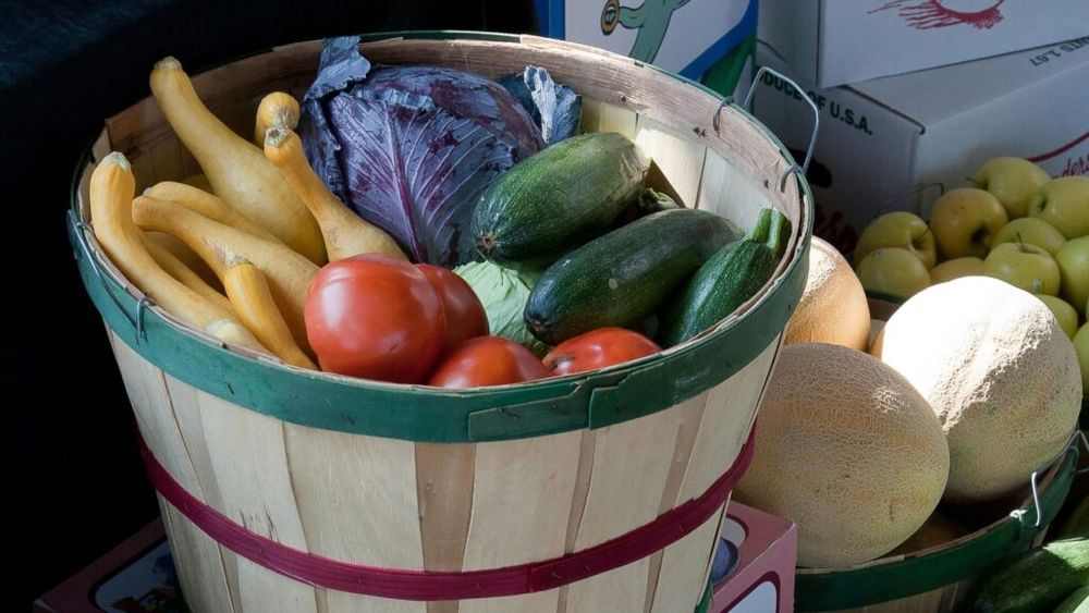 S-a deschis piaţa volantă din cartierul Henri Coandă (Sector 1)/ Va fi organizat şi un atelier de creaţie dedicat copiilor cu tema "Albinele şi produsele apicole"