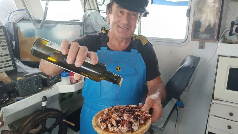 ”Pescaturismul” - o șansă pentru pescari și pentru întregul sector/ Turiștii sunt învățați să culeagă scoici, să repare plase sau vizitează sate pescărești și învață despre această activitate