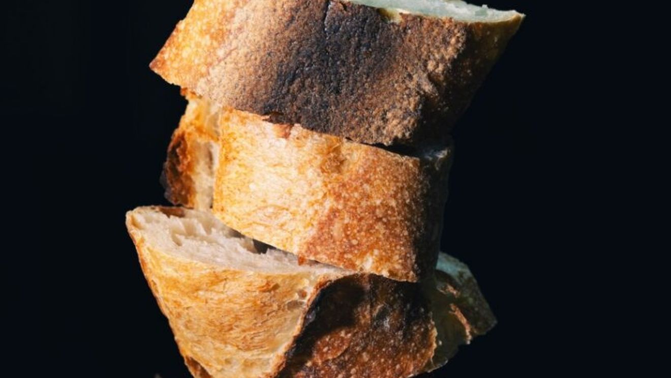 Franţa şi-a luat bagheta înapoi de la italieni: Record de 140,53 de metri de pâine