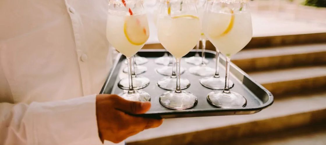 Spania interzice folosirea teraselor restaurantelor în timpul valurilor de căldură extremă/ Măsura este pentru siguranța personalului