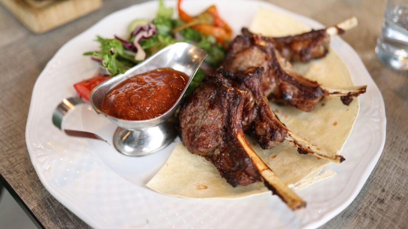 Ce faci cu friptura rămasă de la masa de Paște? Idei gustoase de reutilizare