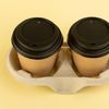 Misterul găurii mici din capacul cafelei to-go – nu e vorba de orificiul pentru băut / De ce există și ce rol important are, de fapt