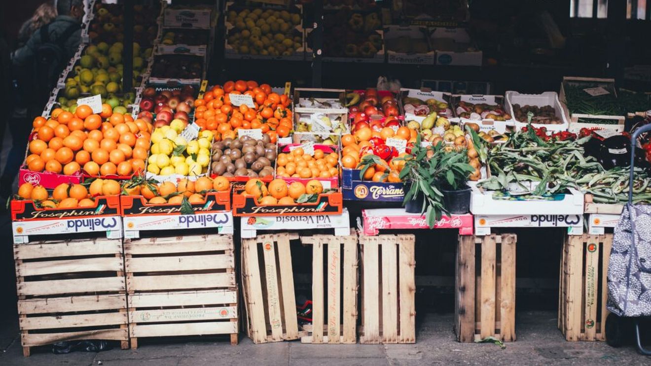 Costul alimentației sănătoase în Europa a crescut cu 36% în patru ani / FAO: Subvențiile agricole au contribuit la scumpirea fructelor și legumelor