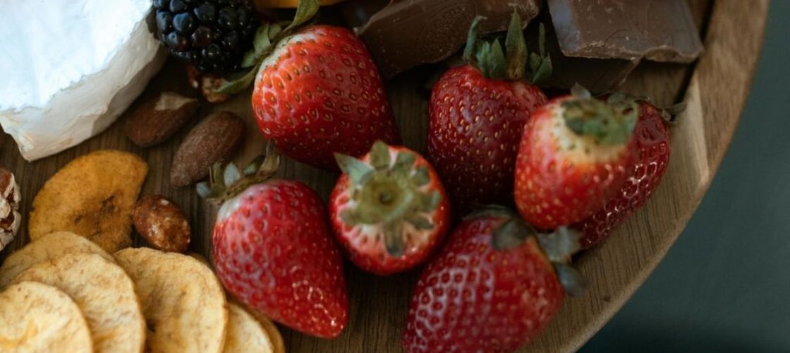Ce să mănânci înainte de culcare ca să dormi mai bine și să nu te îngrași/10 gustări perfecte