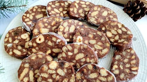 Ceva dulce/Salam de biscuiți, desertul care ne-a îndulcit copilăria/Rețeta este pe cât de simplă, pe atât de savuroasă