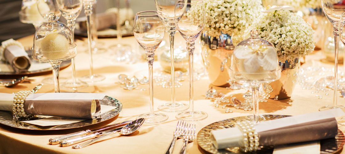 Cum arătau mesele regale de Paște / Anita Sterea (istoric): „Mâncau cam ce avem noi azi, drob, miel, dar mai rafinat gătite”