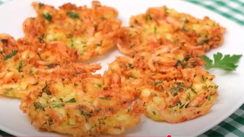 Preparate specifice pentru Săptămâna Mare în acord cu postul catolic/ Peștele este vedeta, deoarece restricția alimentară pentru catolici este legată doar de carne/ BONUS: Trei deserturi pentru această perioadă