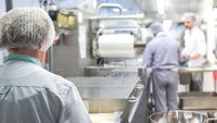 Inflația crește afacerile firmelor de catering. De ce spitalele și școlile renunță la cantinele proprii
