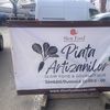 REPORTAJ: Brânzeturi maturate, zacuscă, carne fără aditivi și degustări direct de la fermieri / Cum a fost la Slow Food Earth Market, evenimentul „Piața Artizanilor” organizat în Capitală și ce produse ar trebui încercate