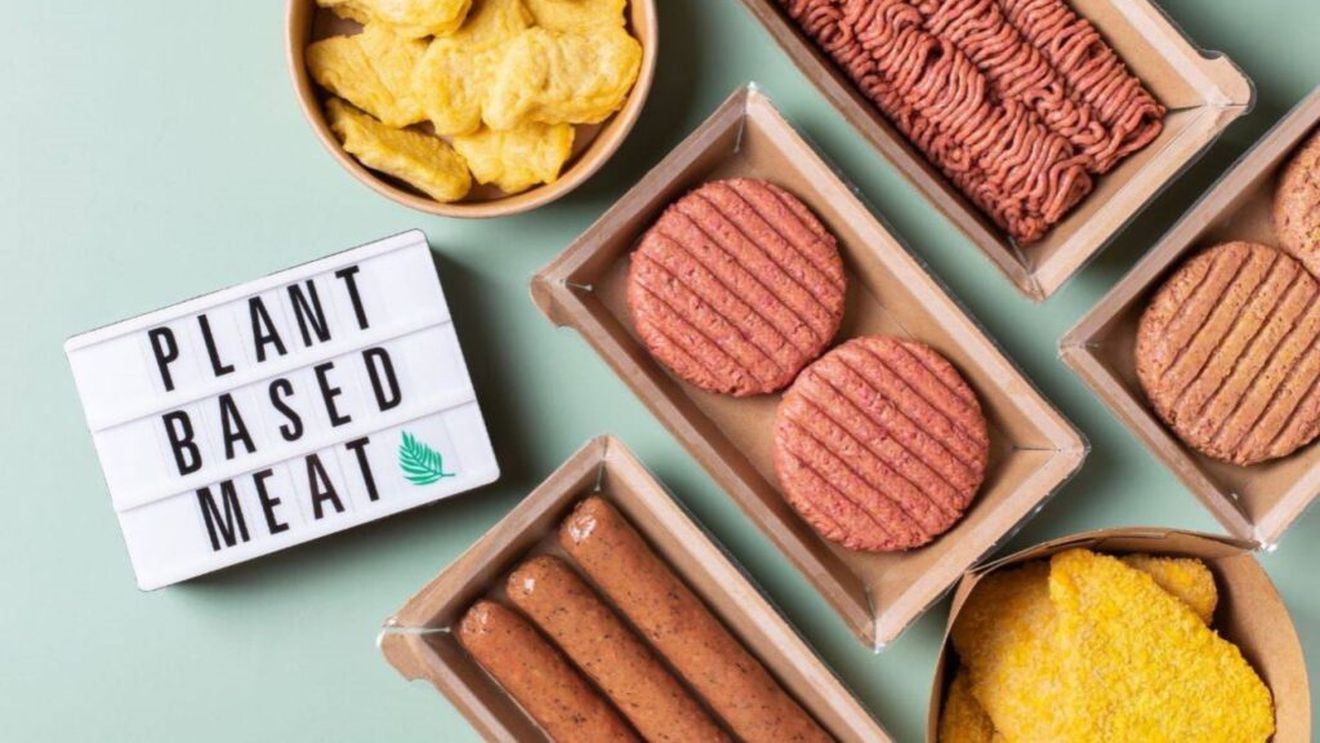 Micotoxine descoperite în produsele vegetale care imită carnea / Experții solicită autorităților să monitorizeze mai strict sectorul alimentelor alternativă, aflat în plină dezvoltare