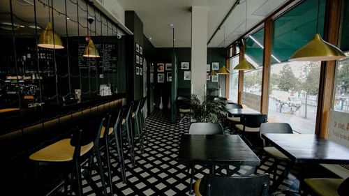 Măsurile luate de Administrația Trump împotriva imigrației ilegale, gata să lase fără lucrători restaurantele din Statele Unite