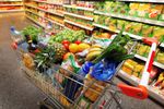 Grecia ieftinește alimentele din supermarketuri. Fermierii din Halkidiki spun că turiștii români cumpără mult ulei de măsline