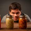 9 alimente fermentate care pot susține sănătatea intestinului și digestia / Ce spun studiile despre kefir, kimchi, iaurt sau kombucha