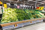 Ce poți cumpăra cu 50 de lei în luna iunie / Un exemplu de meniu cu produse românești de sezon: de la cartofi noi și cireșe la gulii și dovlecei