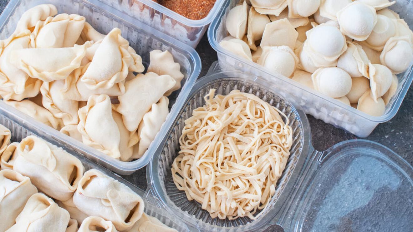 Preparatul care a călătorit mii de kilometri pe Drumul Mătăsii și s-a transformat în zeci de rețete. De la colțunașii Chinei la ravioli și pierogi