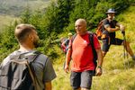 Ce să mănânci când pleci pe munte. Totul ce trebuie să bagi în rucsac în timpul drumețiilor. Radu Zaharie (ghid montan): „Hidratarea este mai importantă decât alimentele”