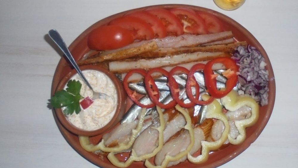 Românii cheltuiesc cei mai puțini bani dintre toți cetățenii Uniunii Europene pentru ”masa în oraș”