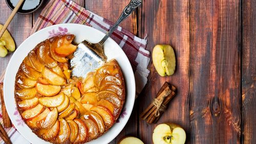 Ceva dulce cu mere. Tarte Tatin sau prăjitura cu mere răsturnată inventată din greșeală