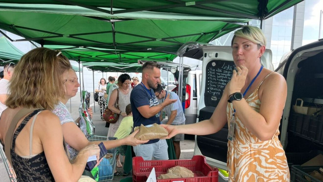 Efecte ale crizei drojdiei din pandemie/A început să producă pâine cu maia de nevoie, iar acum are o mică afacere de succes/„Și când mergem în concediu ne luăm pâine cu noi, e singura pe care o putem mânca”