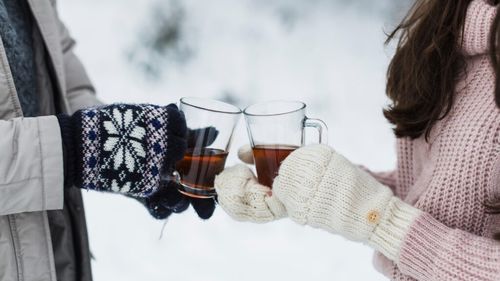 Alimentele care te ajută să faci față frigului extrem / Medicii avertizează asupra riscului de hipotermie