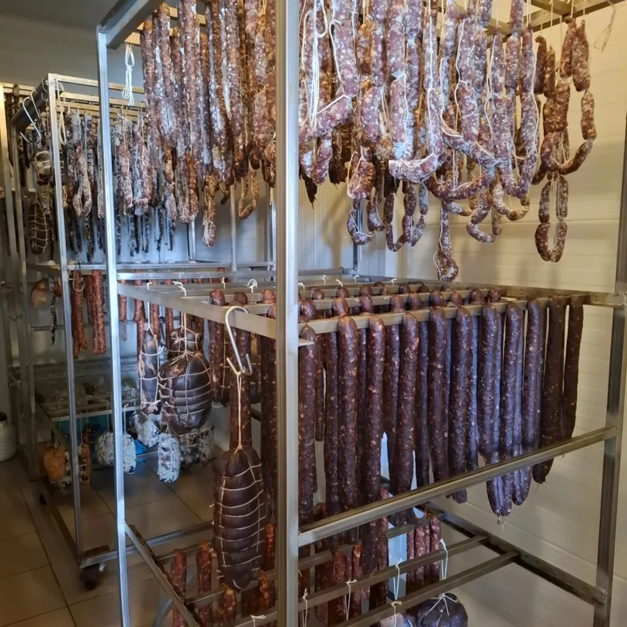 familia berinde producatori maramures mezeluri